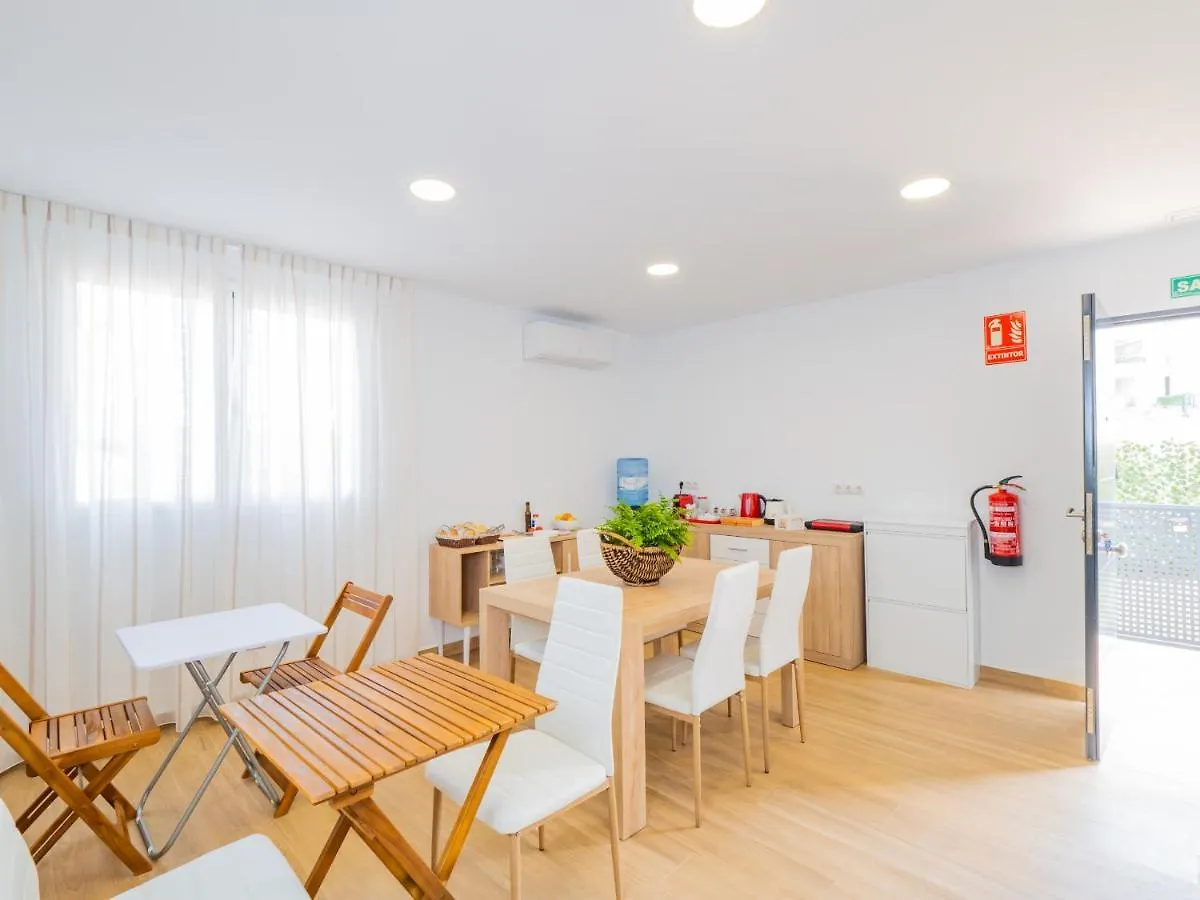 Cubo'S Hostal William'S Sunny 5 With Breakfast Torre de Benagalbon 0*,  Spain