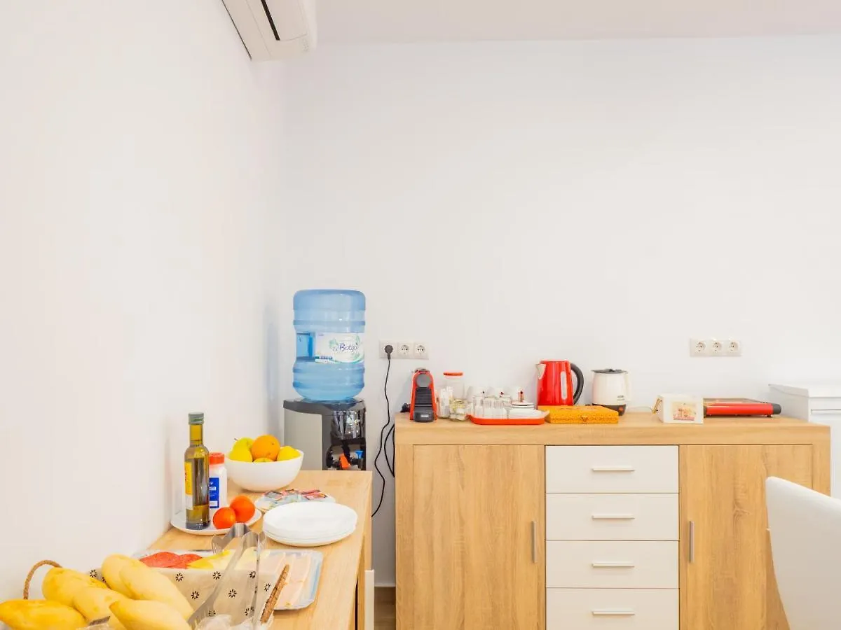 Affittacamere Cubo'S Hostal William'S Sunny 5 With Breakfast Torre de Benagalbon
