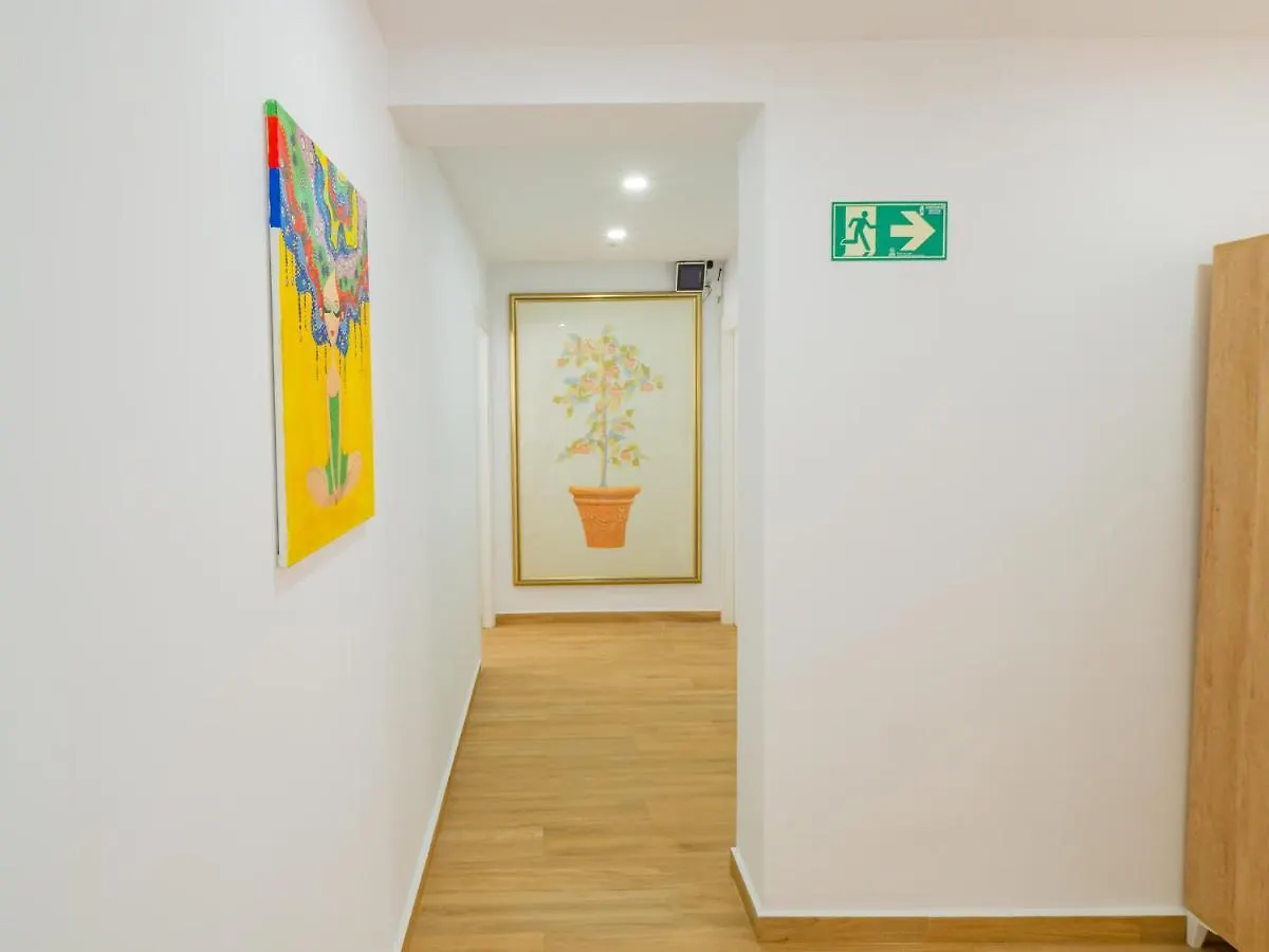 Cubo'S Hostal William'S Sunny 5 With Breakfast Torre de Benagalbon Spagna